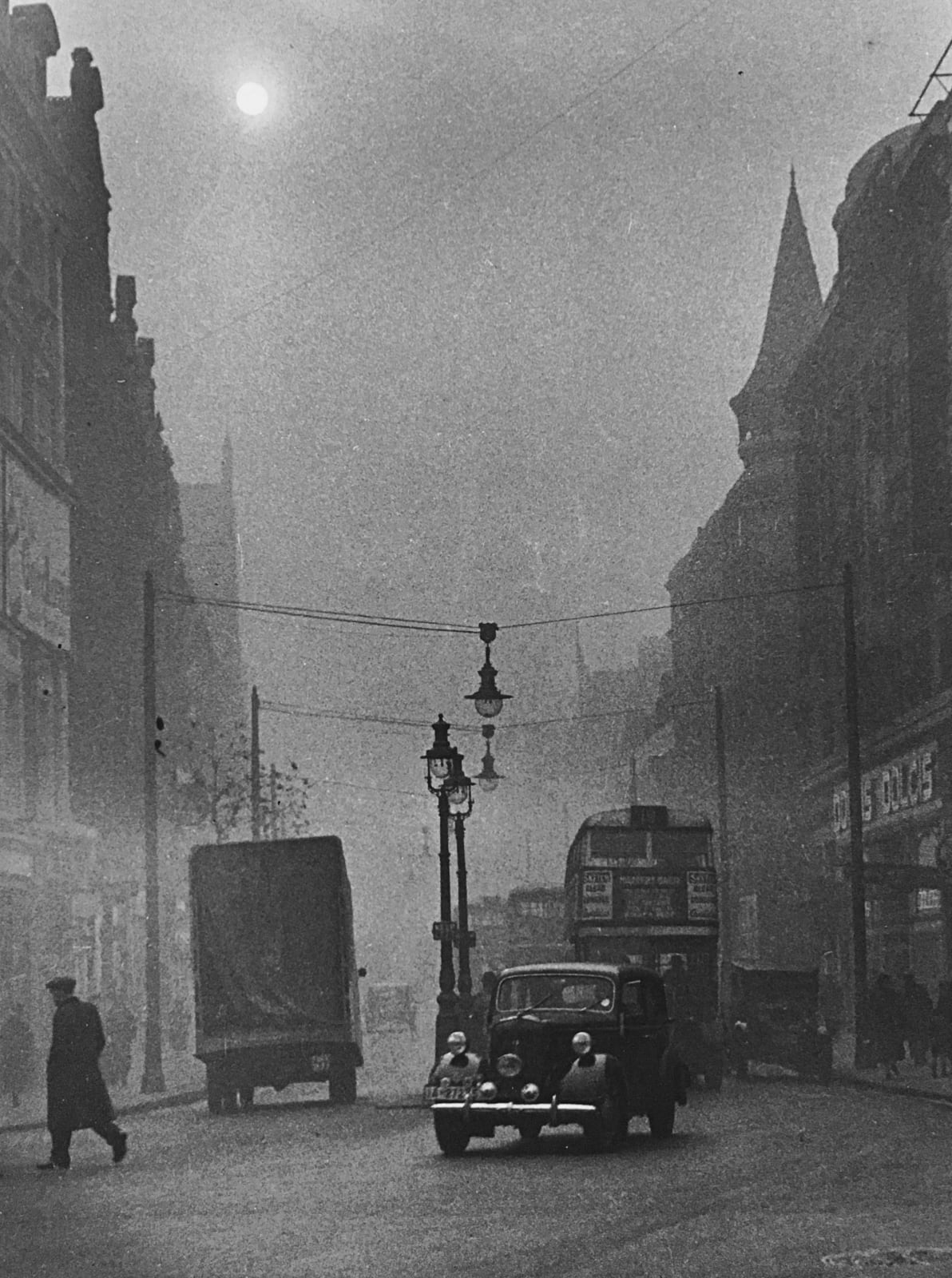 Wolfgang Suschitzky, London, Pea Souper, 1936