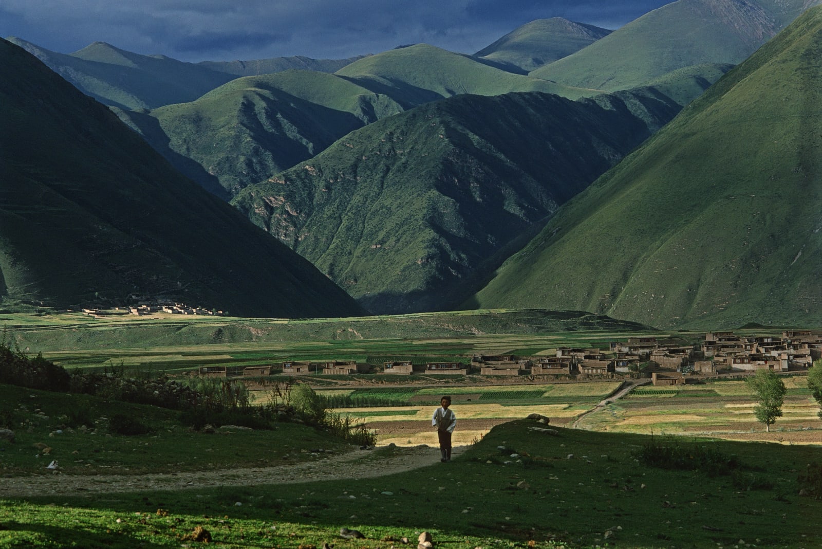 Steve McCurry, Tibetan Landscape, 2001