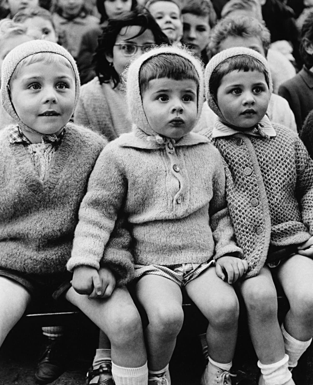 Alfred Eisenstaedt, Children at The Puppet Theatre, Paris, 1963