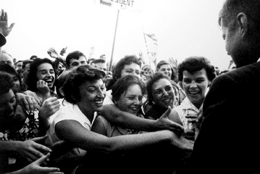 Jacques Lowe, Frenzy, Boston MA, August 1960