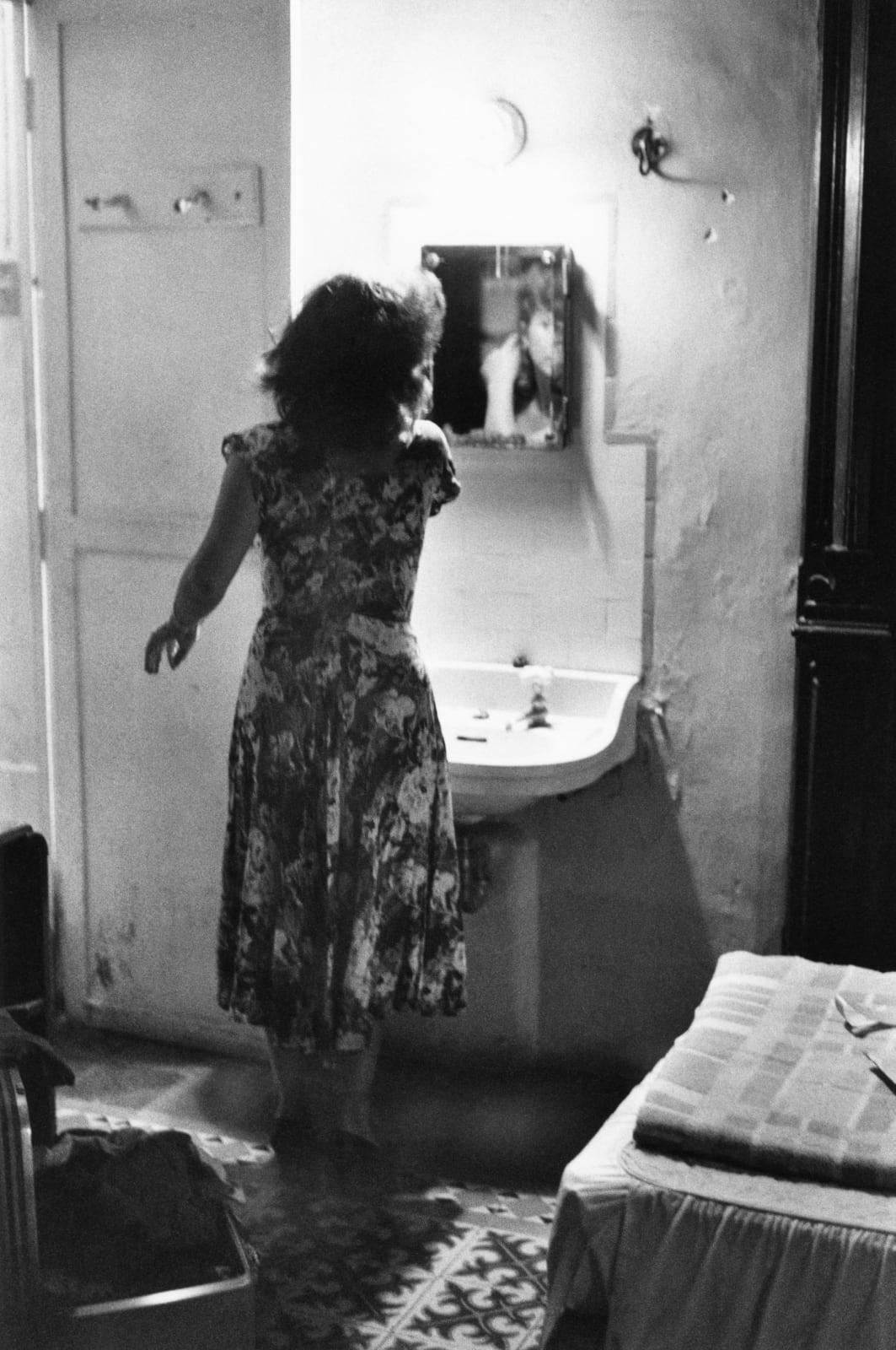 Charles Harbutt, Joan in Gran Hotel, Merida, Yucatan, 1981