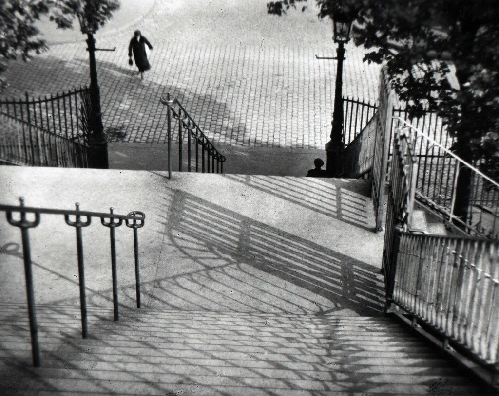Andre Kertész, Stairs at Montmartre, Paris, 1926