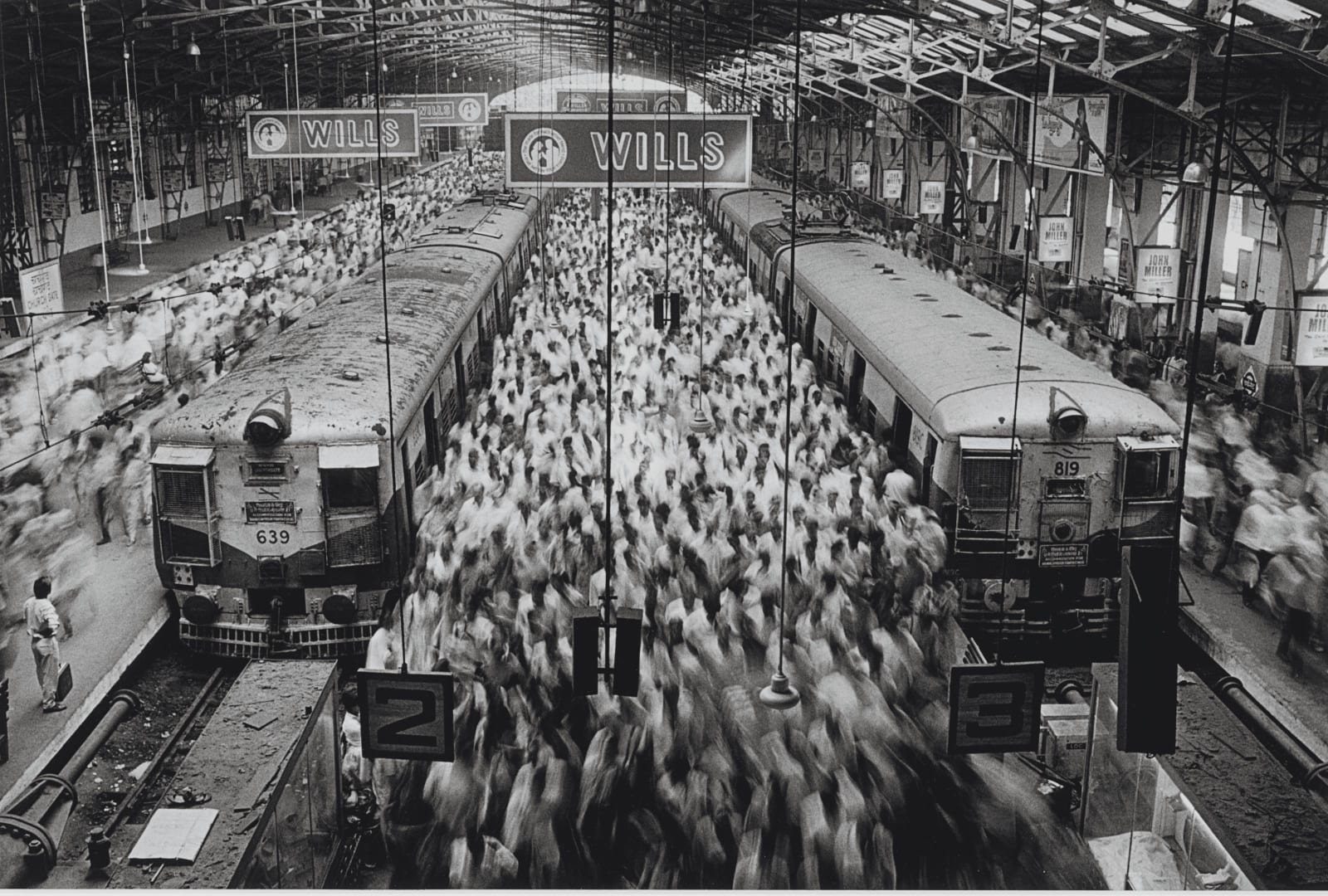 Sebastião Salgado, Church Gate Station, Western Railroad Line, Bombay, India, 1995