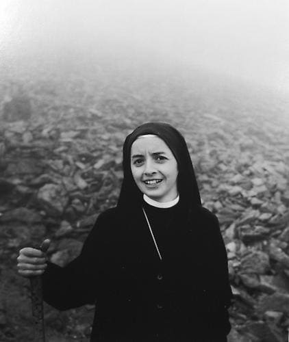 Pentti Sammallahti, Croagh Patrick, Ireland (Nun), 1978