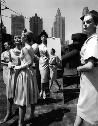William Klein, Even, Isabella & Nena, NY roof, 1962