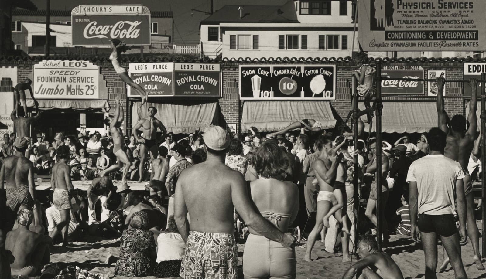 Max Yavno, Muscle Beach, Los Angeles CA, 1949