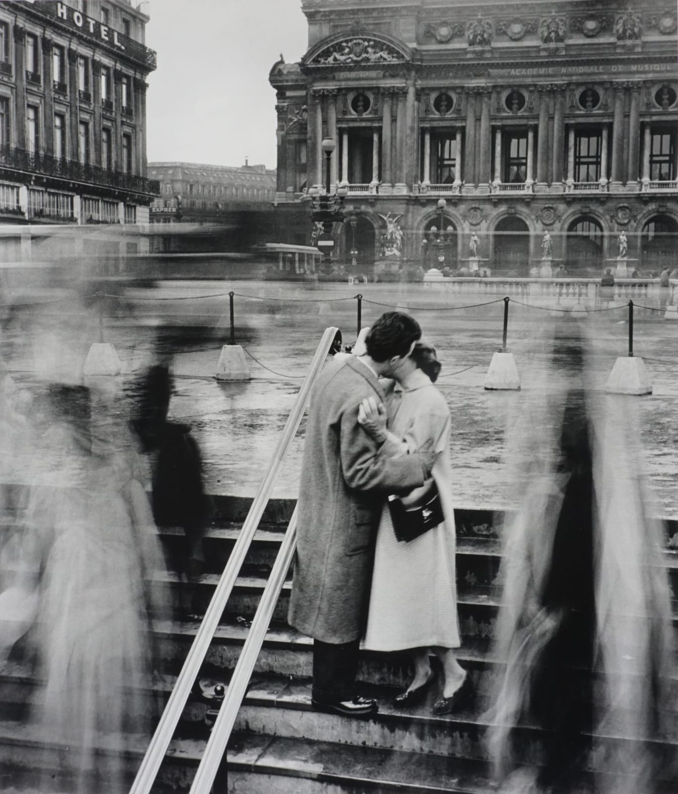 Robert Doisneau, Le Baiser de l'Opéra, 1950/Printed Later