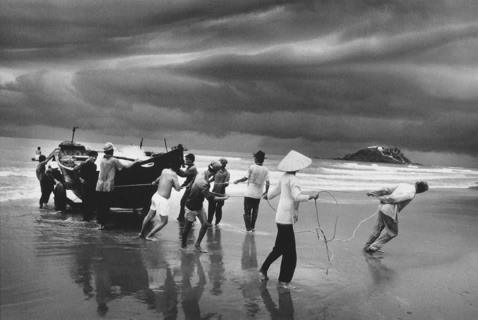 Sebastião Salgado, 'Boat People', Beach of Vung Tao, Vietnam, 1995 (Printed 2008)