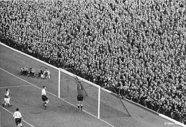 Marc Riboud, Highbury Stadium, England, 1954