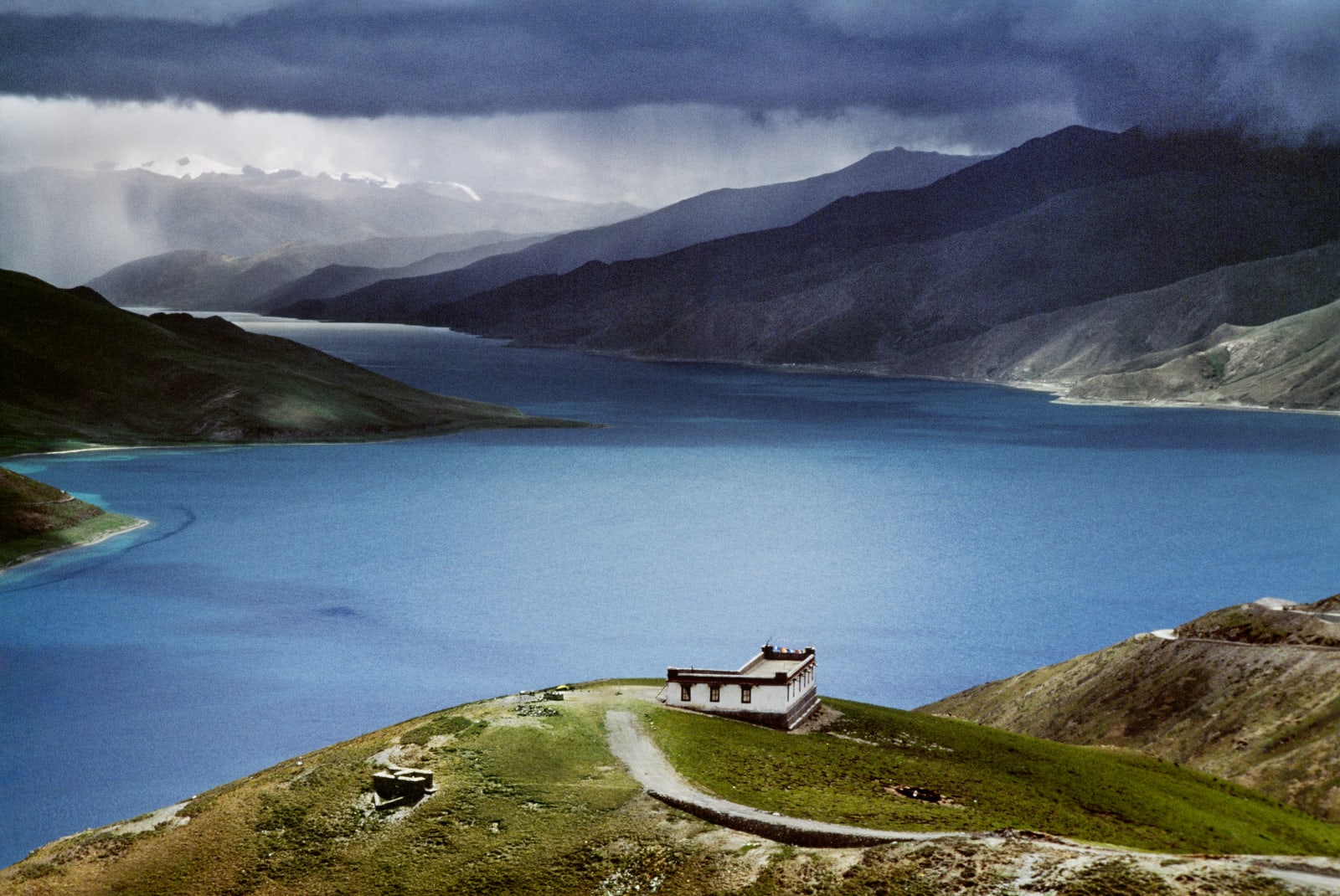 Steve McCurry, Tibetan Holy Lake, 2004