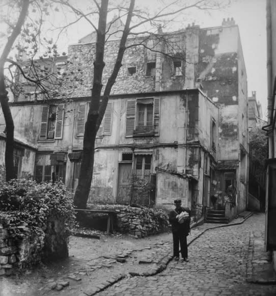 Willy Ronis, Juillet a Menilmon, Paris, 1947/Printed later