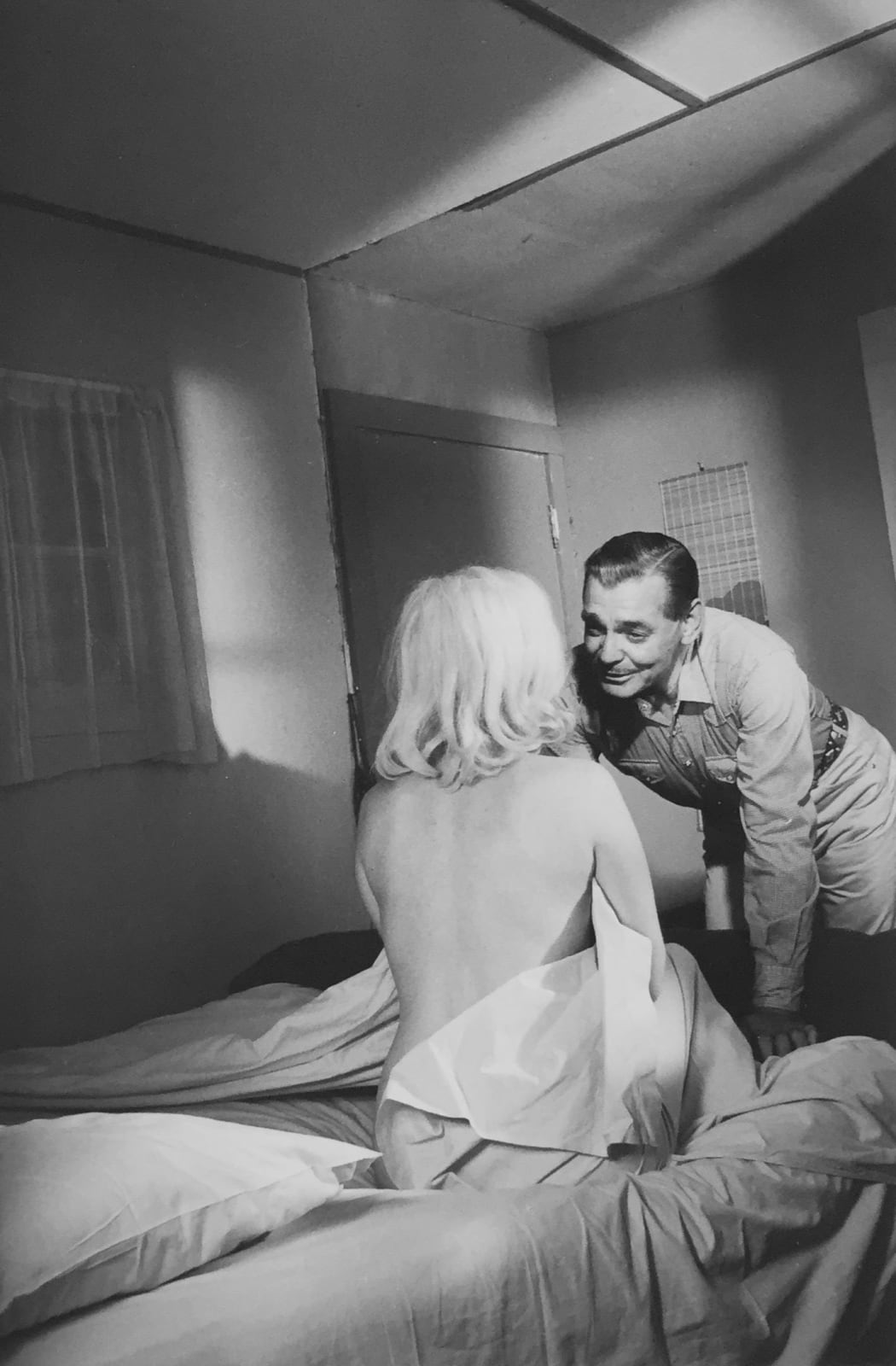 Inge Morath (1923 - 2002), Marilyn Monroe with Clark Gable on the set of "Misfits", 1960