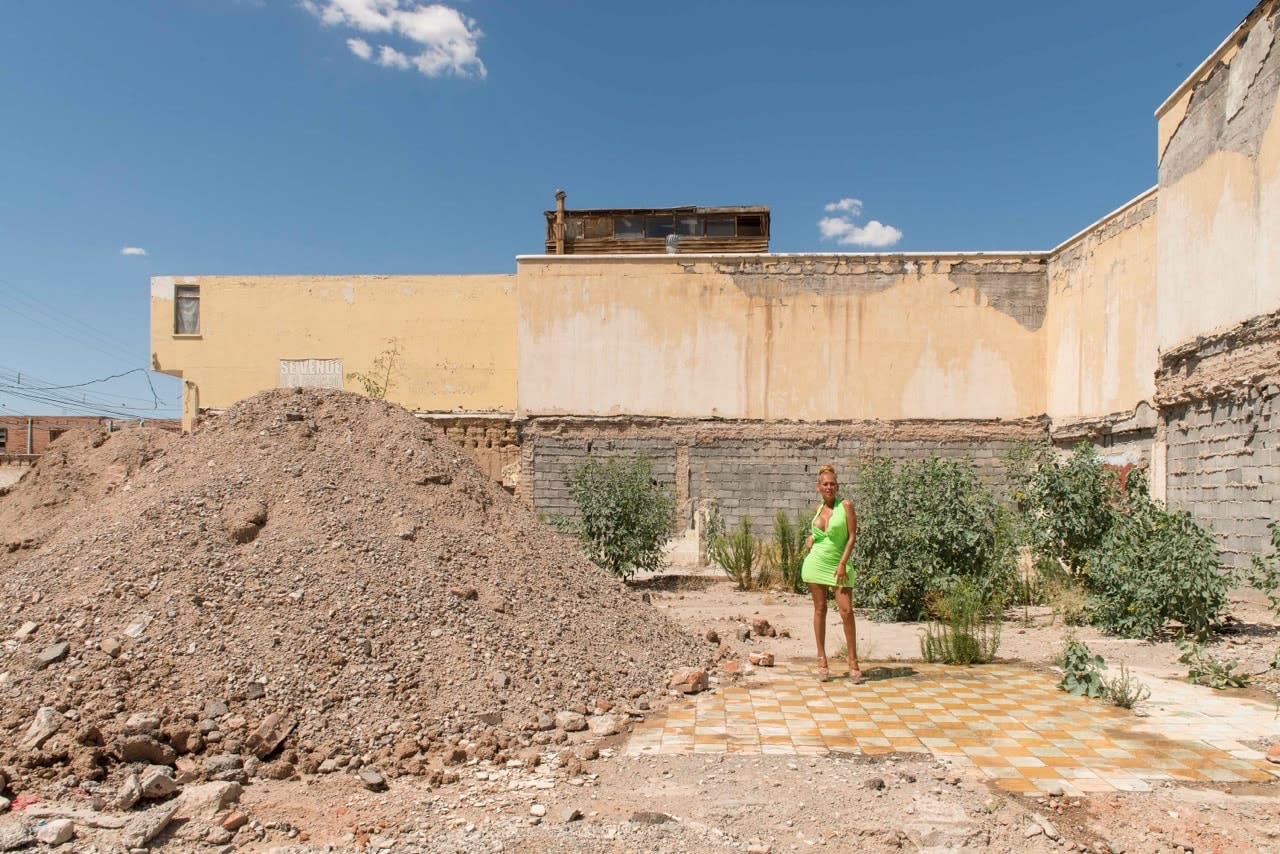 Teresa Margolles, Pista de baile del club "Arthur's" (Dance floor of the club "Arthur's"), 2016