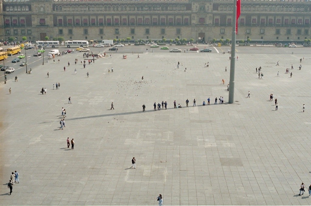Francis Alÿs, Zocalo, May 22, 1999, 1999