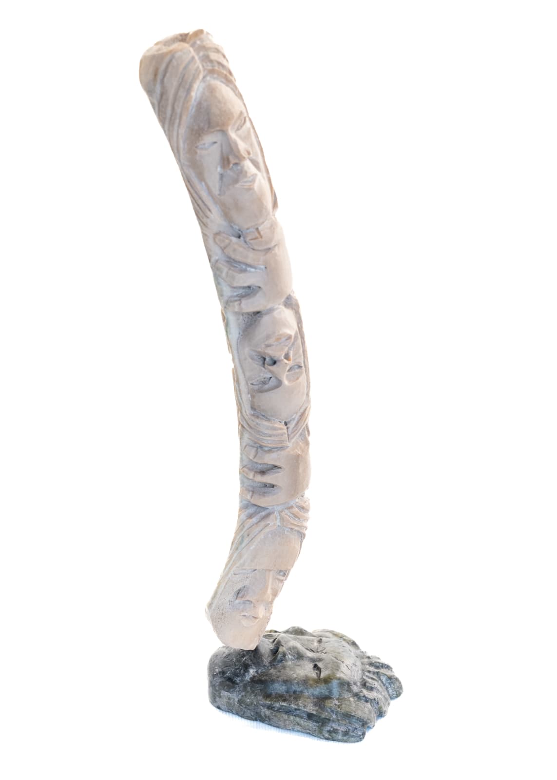 Samonie Toonoo, Faces