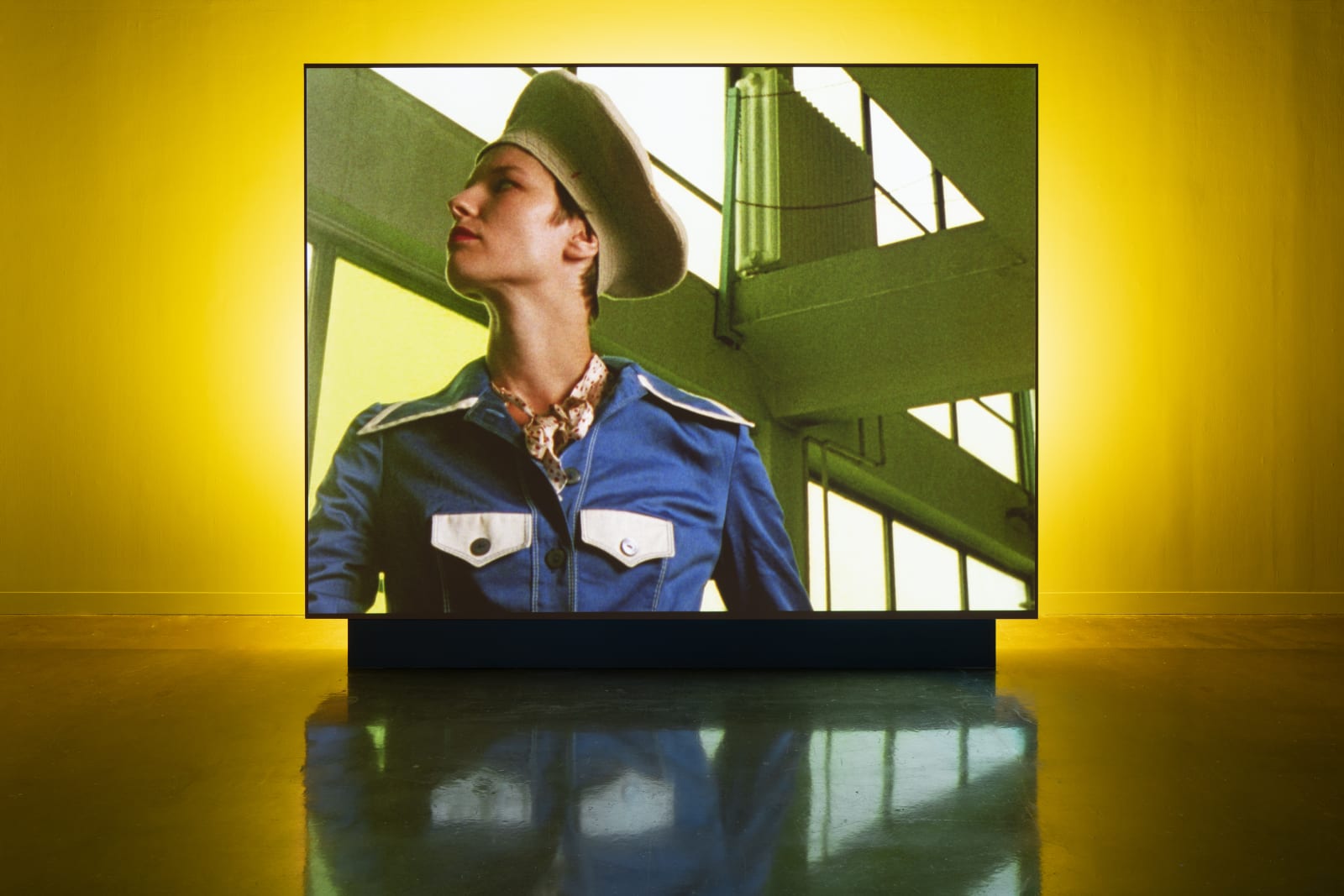 Ericka Beckman, Switch Center, 2002