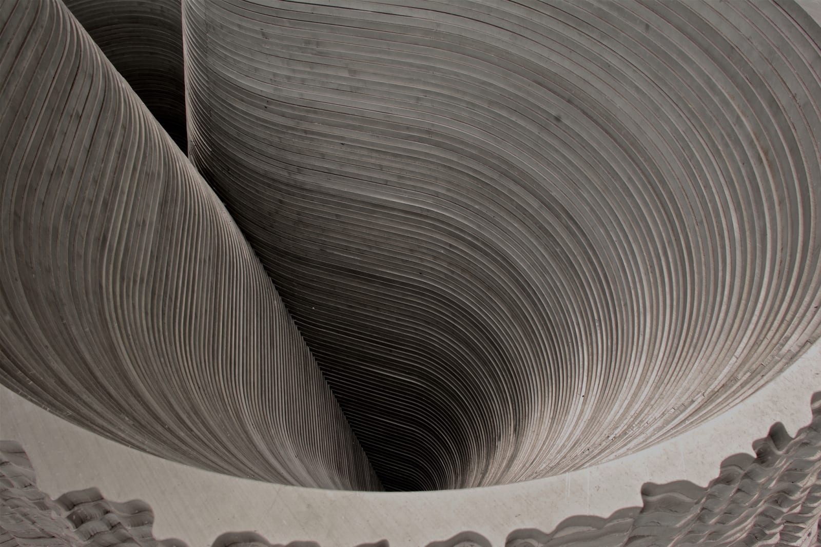 Anish Kapoor, Mountain, 2001
