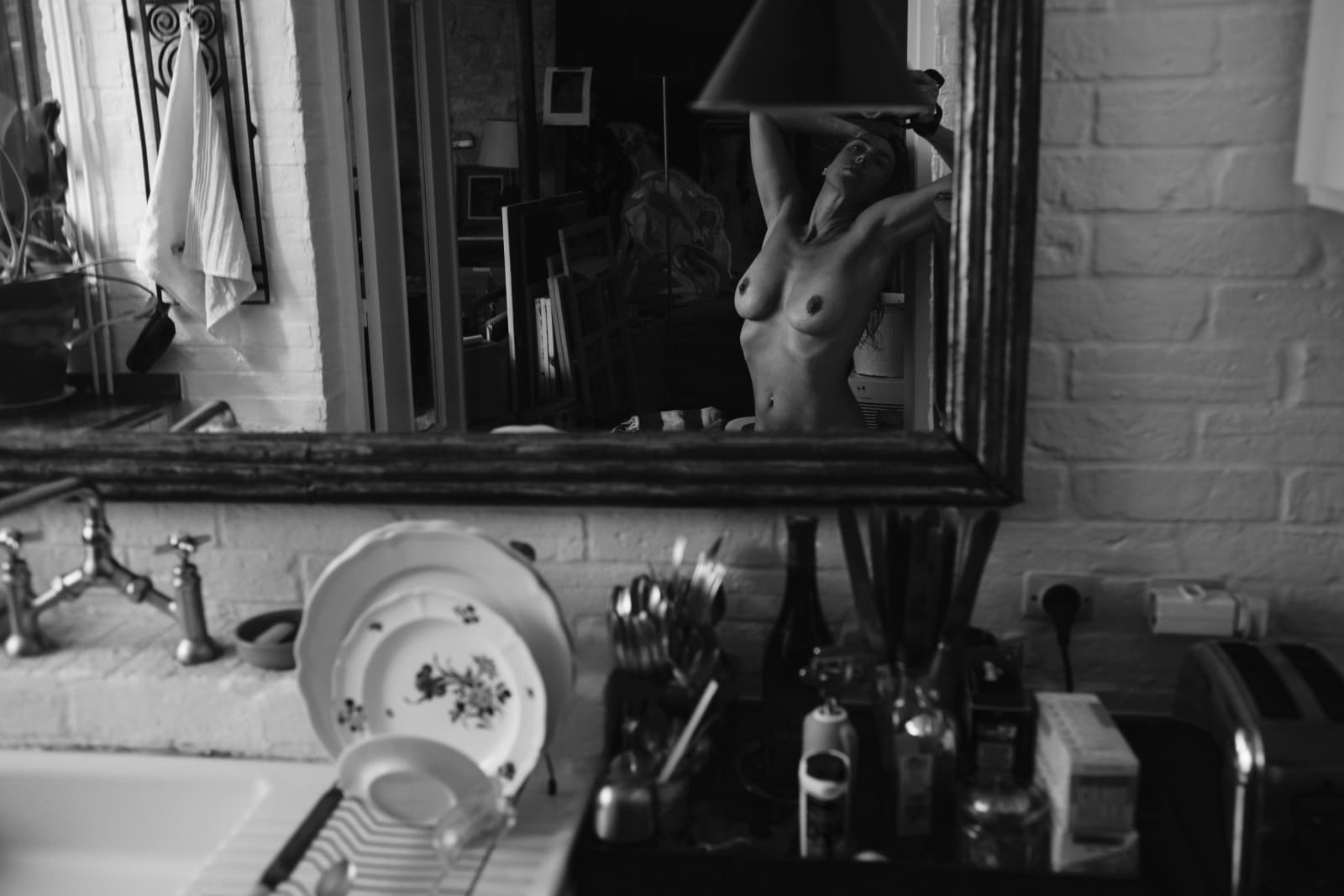 Anna Mia Davidson, Paris kitchen: Self Portrait, 2015