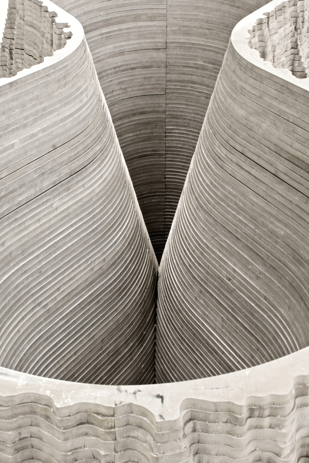 Anish Kapoor, Mountain, 2001