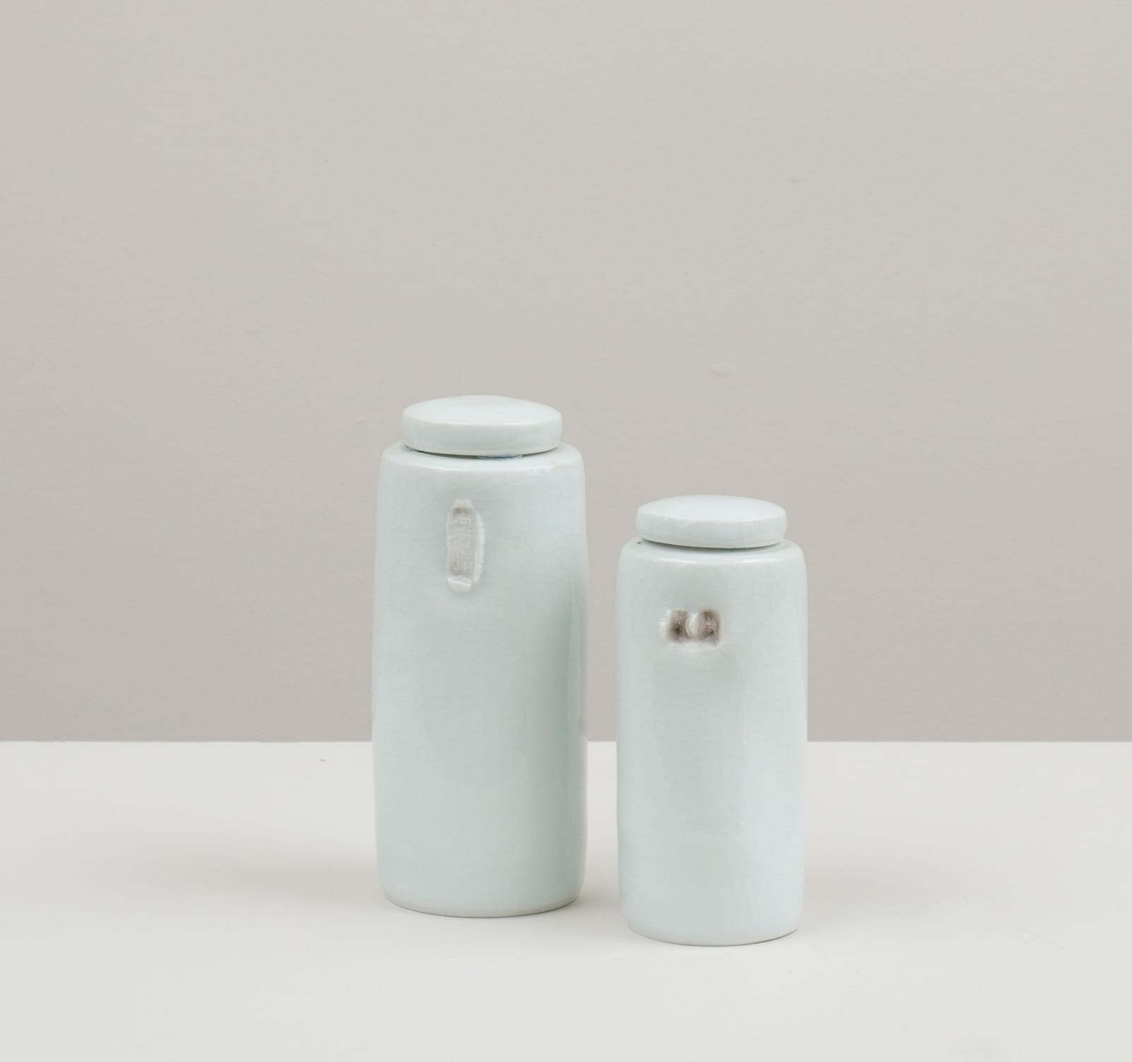 Edmund de Waal, Two Jars with Lids, 1995 c.