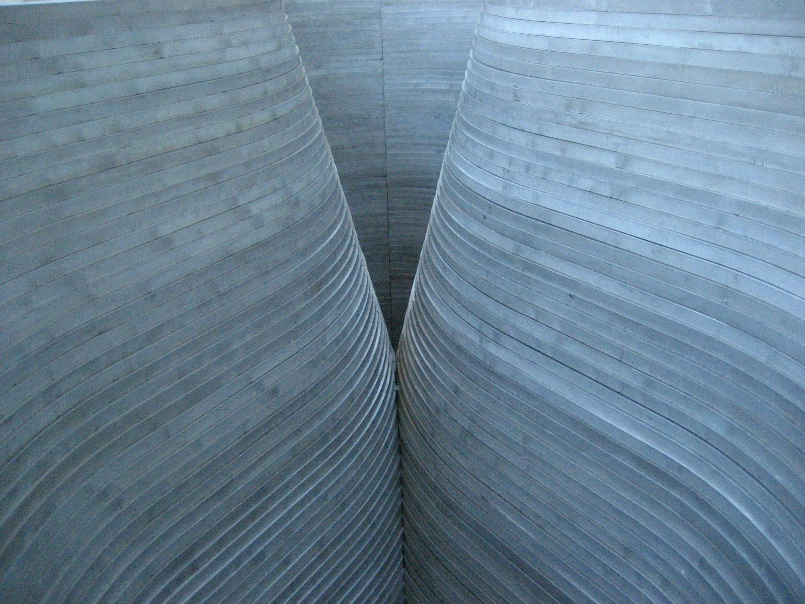 Anish Kapoor, Mountain, 2001