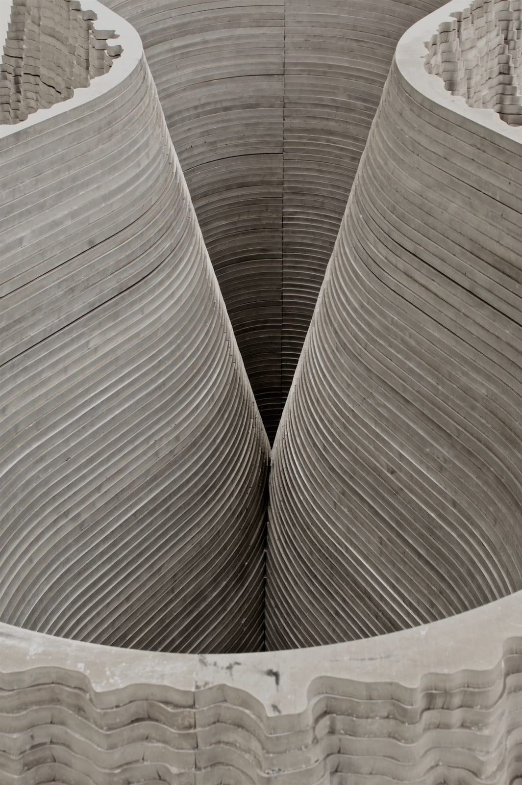 Anish Kapoor, Mountain, 2001