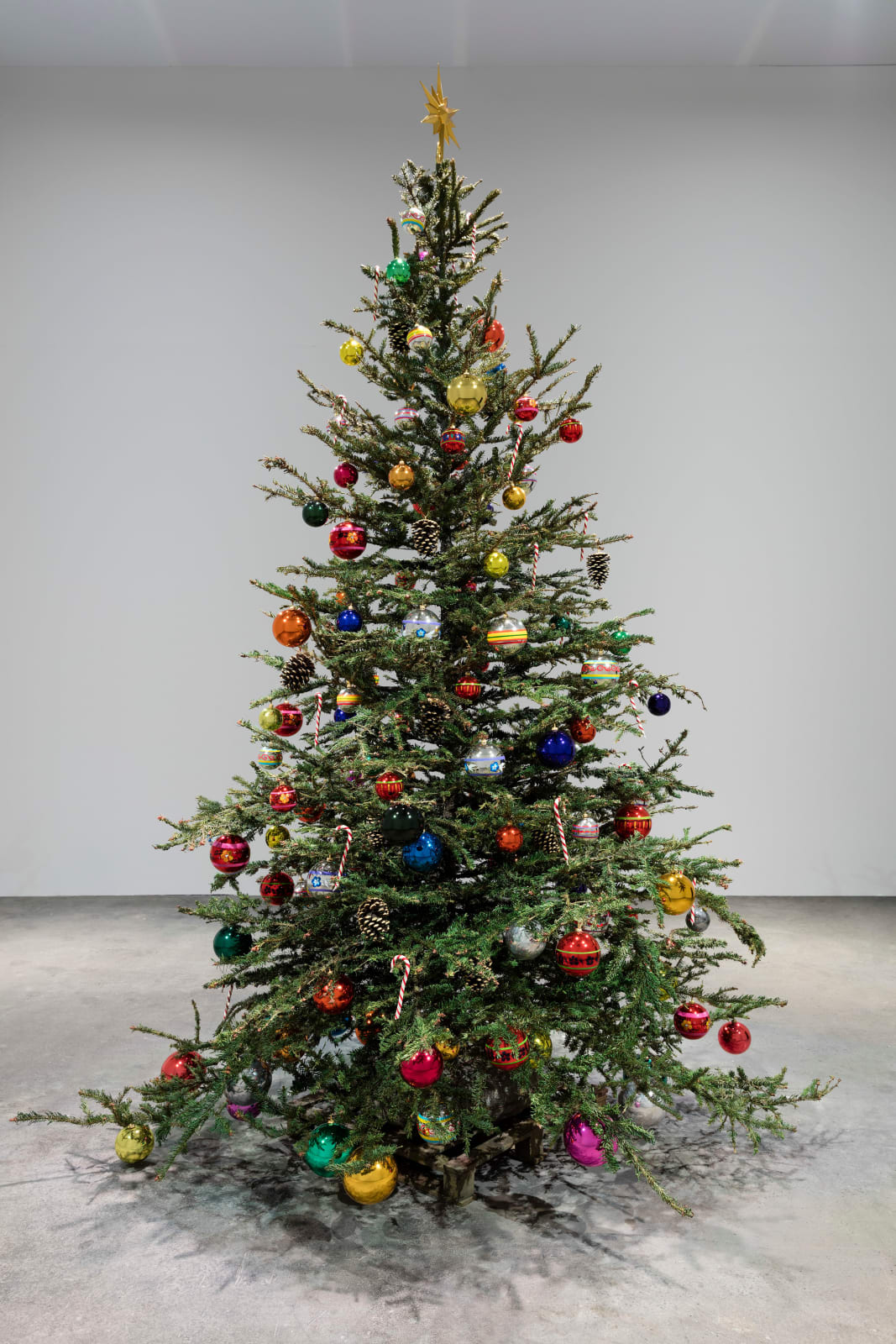 Philippe Parreno, Fraught Times: For Eleven Months of the Year it's an Artwork and in December it's Christmas (July), 2017