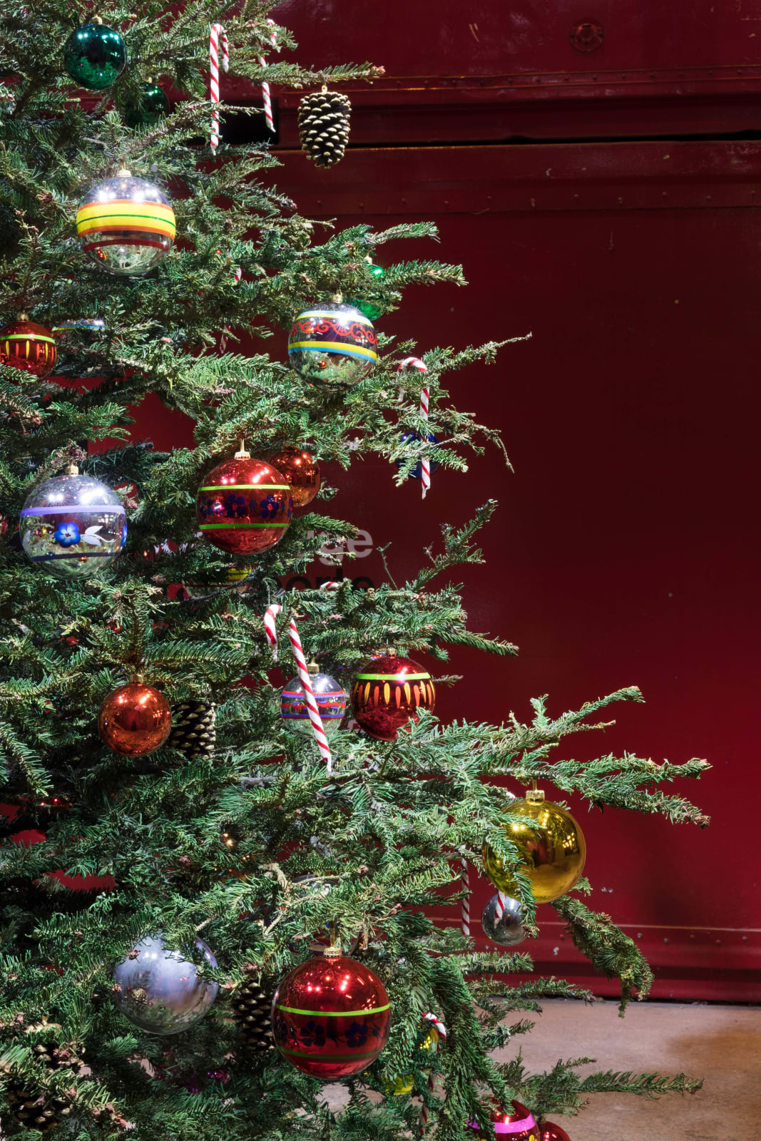 Philippe Parreno, Fraught Times: For Eleven Months of the Year it's an Artwork and in December it's Christmas (July), 2017
