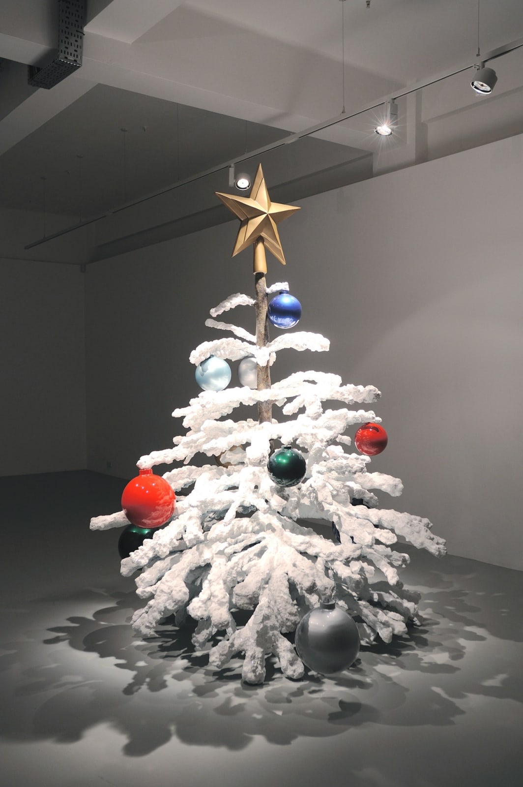 Philippe Parreno, Fraught Times: For Eleven Months of the Year it's an Artwork and in December it's Christmas (October), 2008