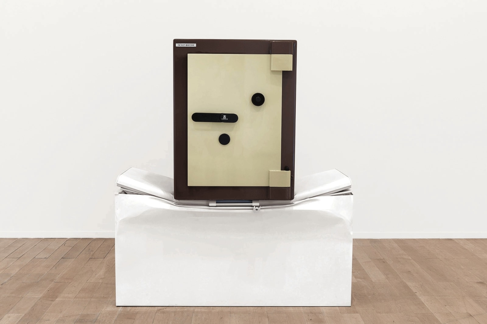 DANIEL FIRMAN, Free Fall, 2007