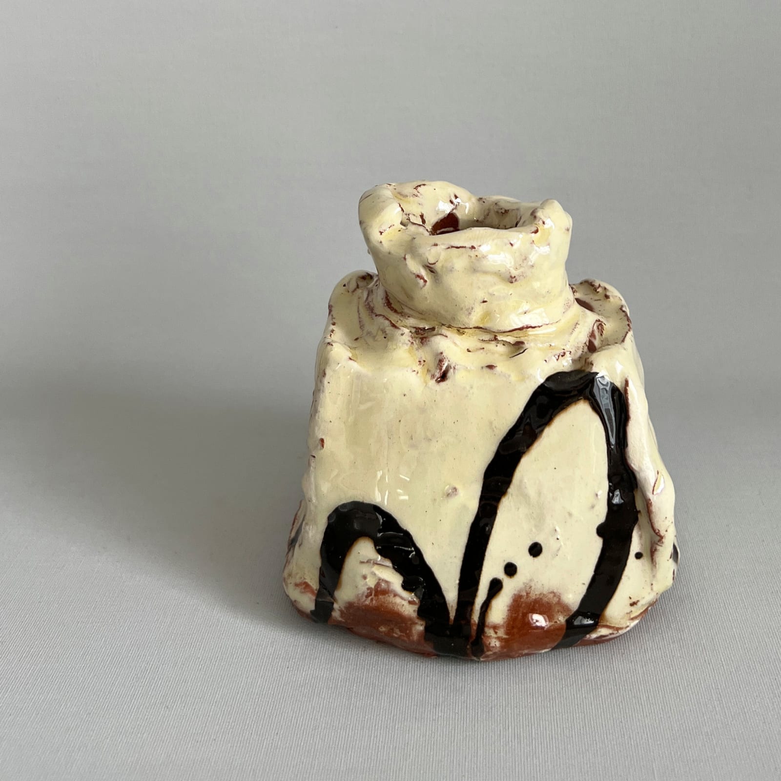 Dylan Bowen, Cut-sided Shape, 2024