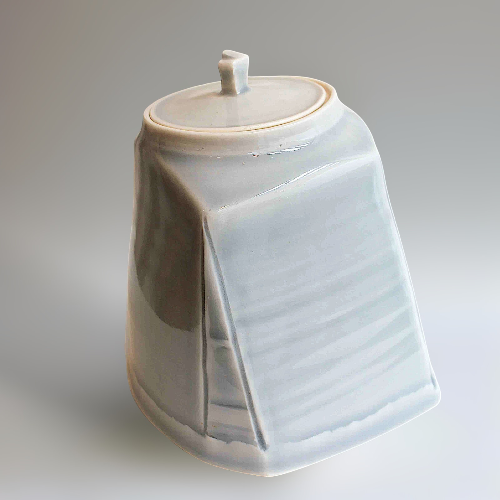 Carina Ciscato, Pale Grey/Blue Lidded Pot, 2018