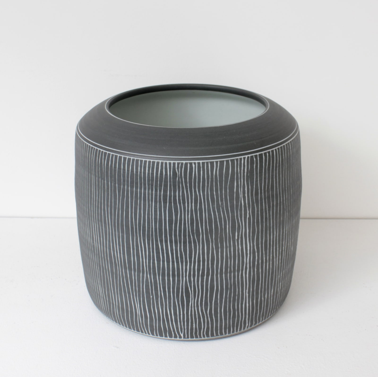 Tim Andrews, Large Porcelain Form - Meander Lines, 2021