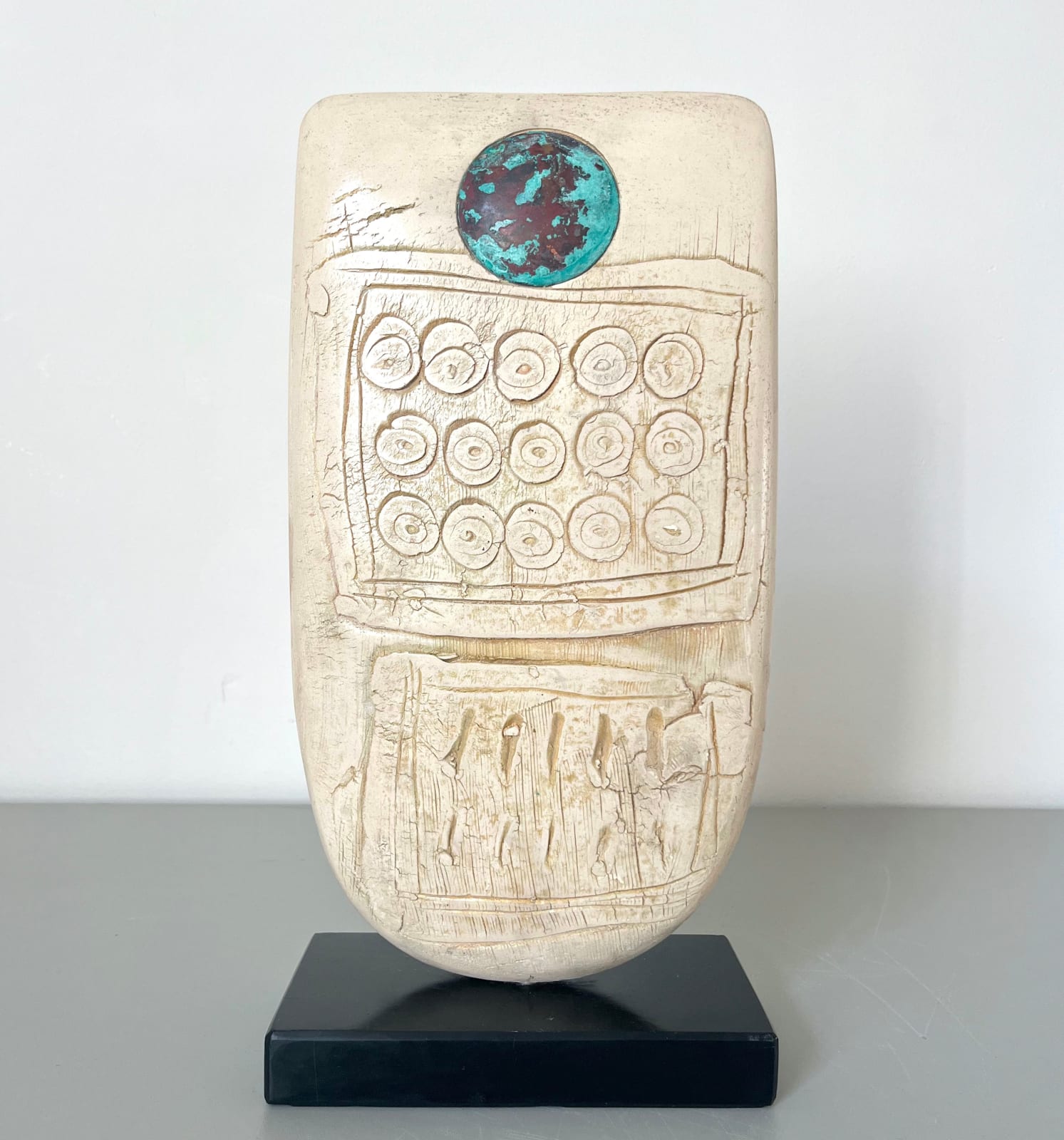 Peter Hayes, White Raku Bow with Disc, 2023