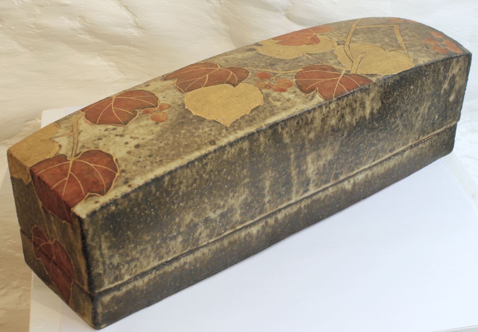 Tadami Hirota, Long Rectangular Box with Vine Leaves, 2017