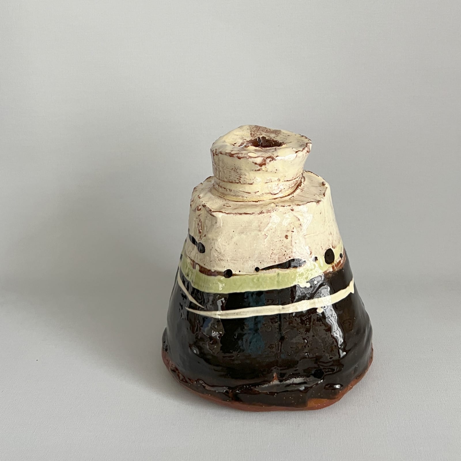 Dylan Bowen, Cut-sided Shape, 2024