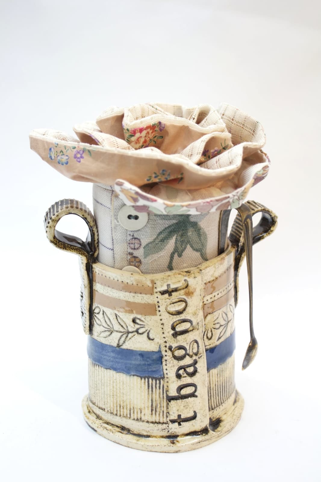 Karen Shapley, T Bag Pots & Sugar Tongs, 2015