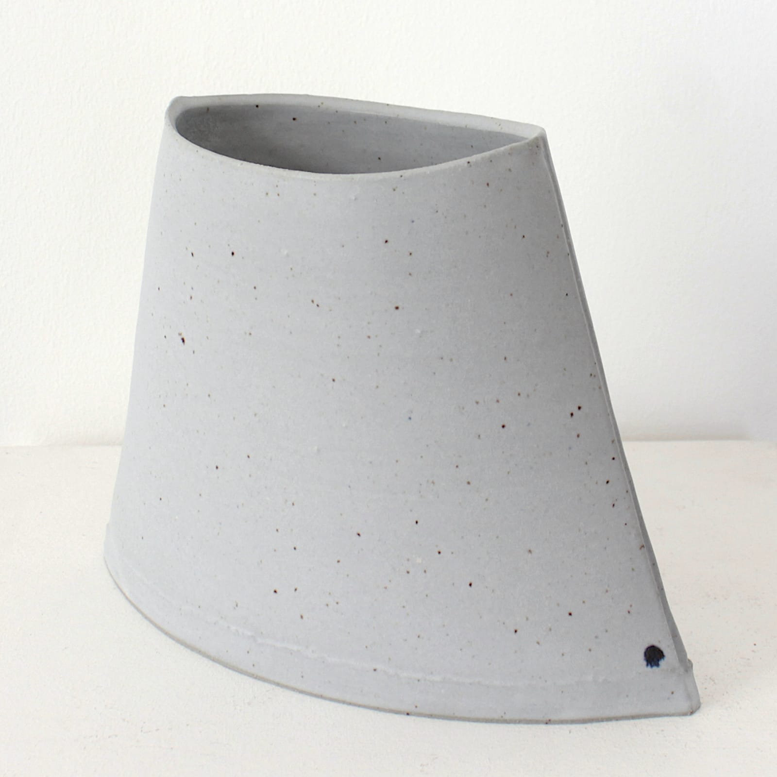 Carina Ciscato, Medium Coloured Porcelain Pocket Pot, 2021