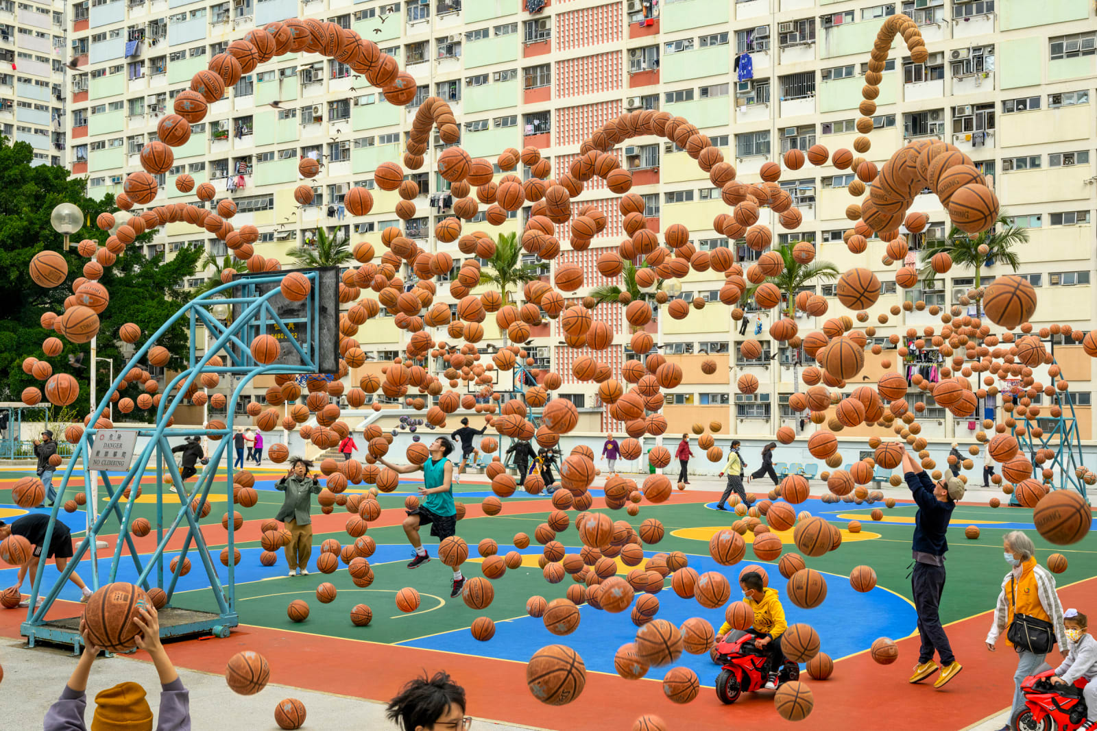 Pelle Cass, Choi Hung Estate, 2023