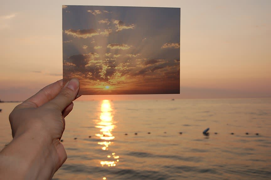 Lisa Oppenheim, The Sun Is Always Setting Somewhere Else, 2006