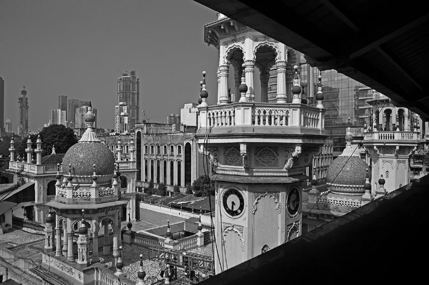 Chirodeep Chaudhuri, HAJI SABOO SIDIQUE MASJID & MADARSA (BAWLA MASJID), 1936. N. M. Joshi Marg; Parel, 2020