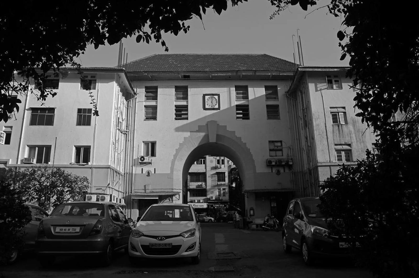 Chirodeep Chaudhuri, CUSROW BAUG, 1934. Colaba Causeway, 2020