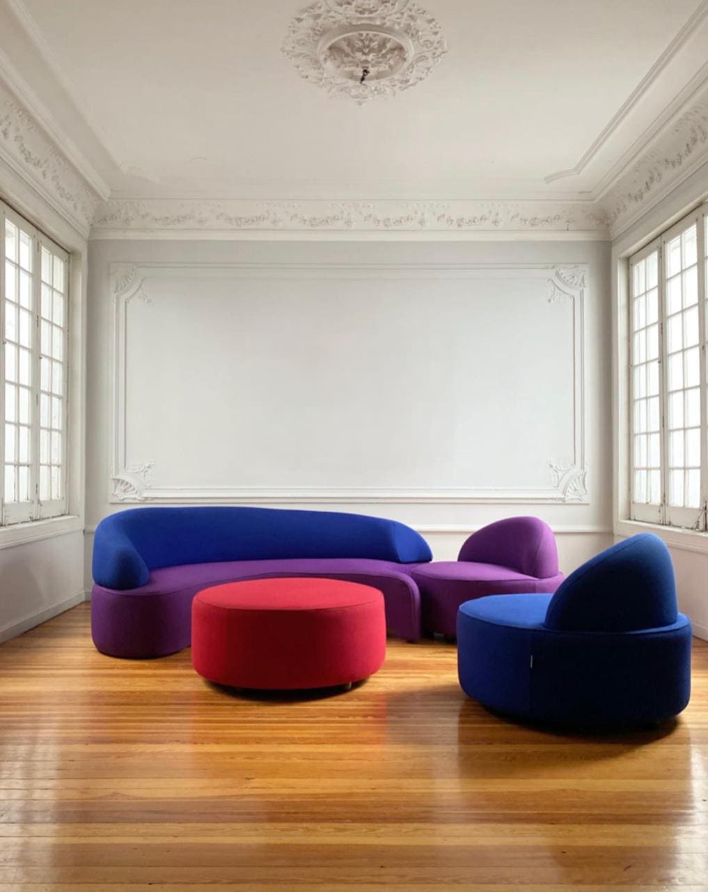 Vladimir Kagan, Modular Comet sofa (manufactured in France by Roche Bobois with its original upholstery in 2003), 2000