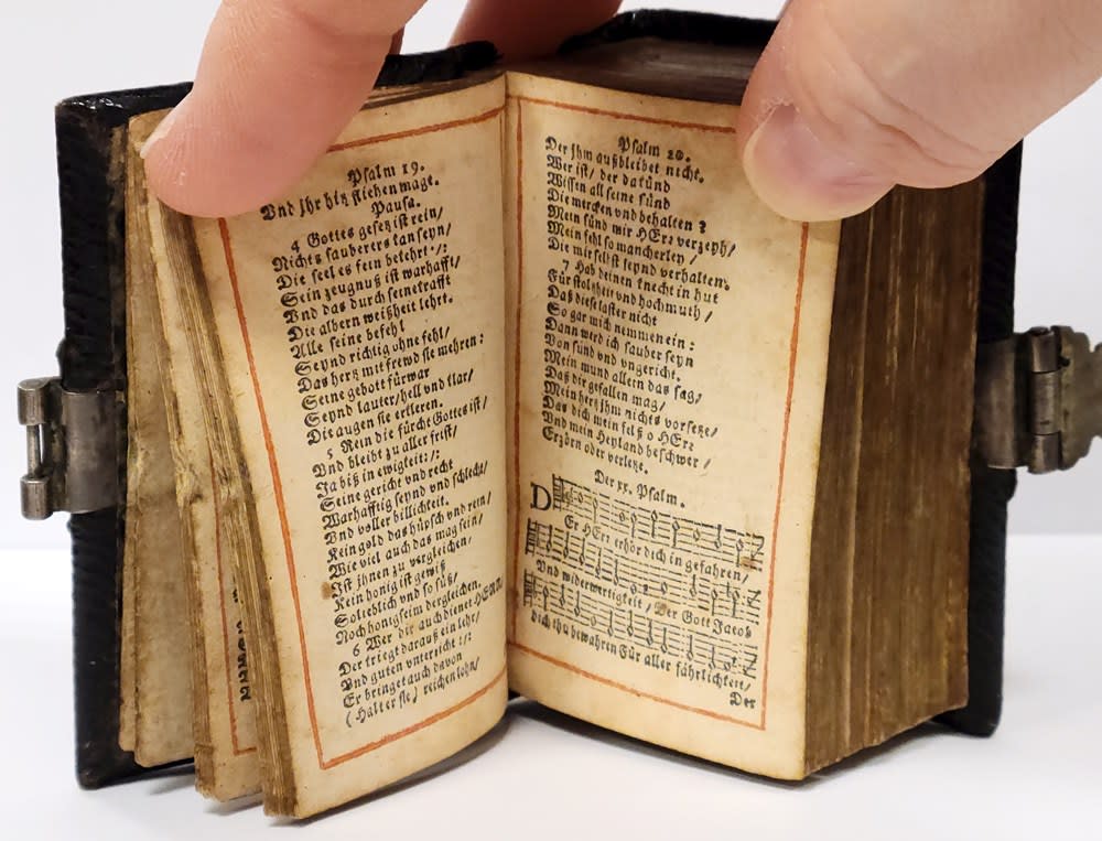 CL Psalmen Davids. Text and music spread