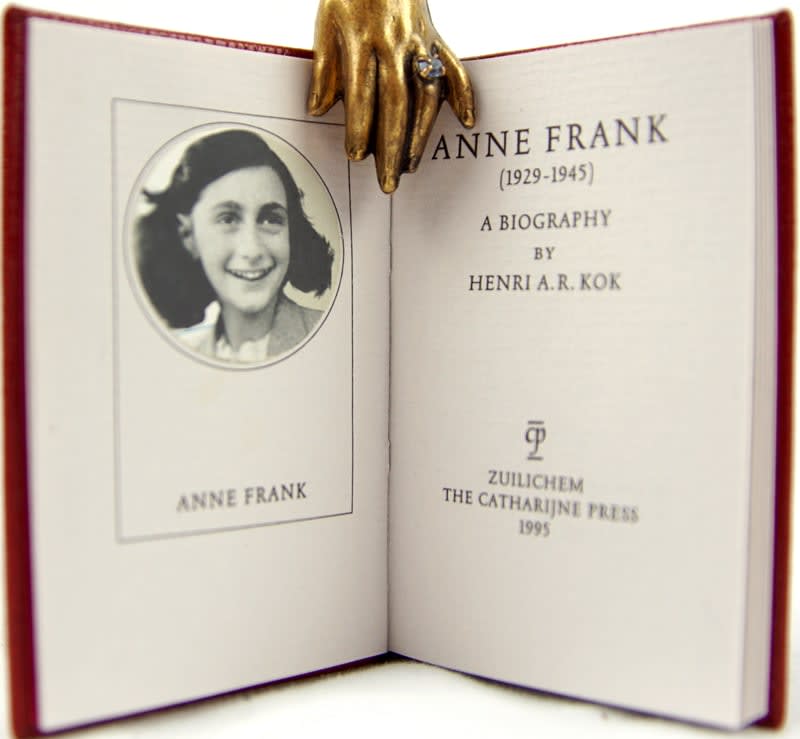 Anne Frank (1929-1945): A Biography. Title-page spread