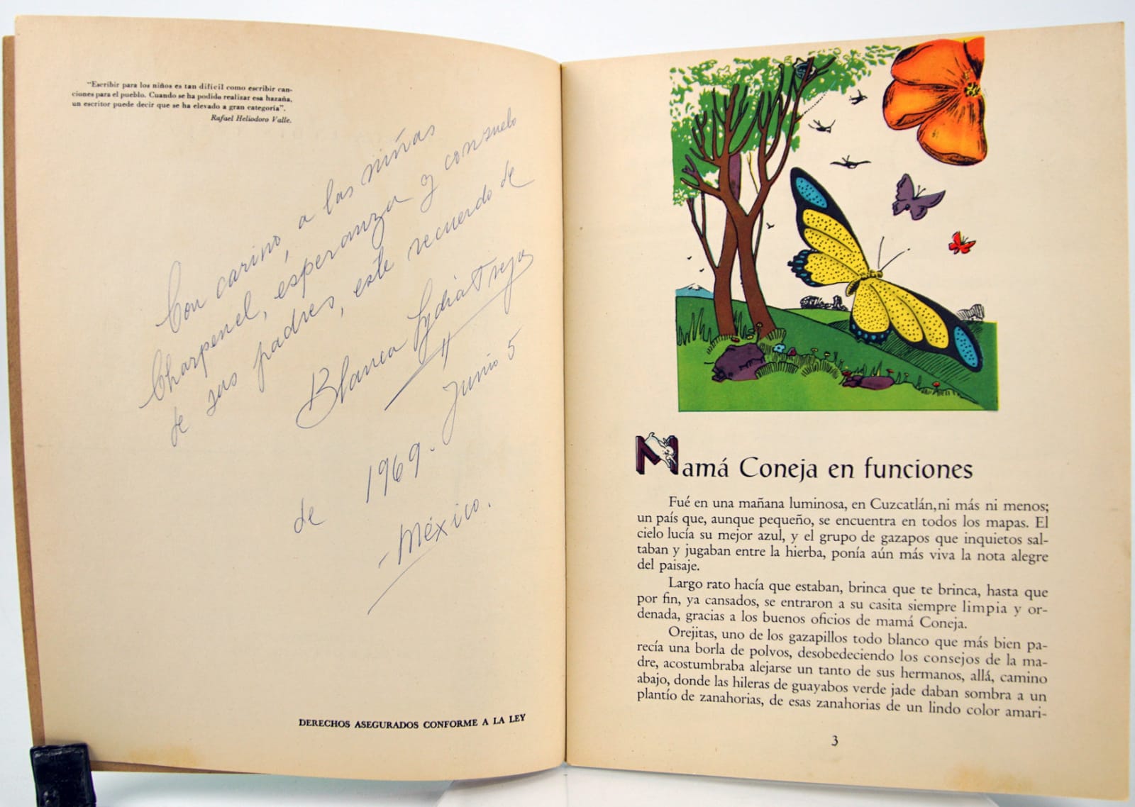 La Picara Sabelotodo by Blanca Lydia Trejo. Author inscription and first page