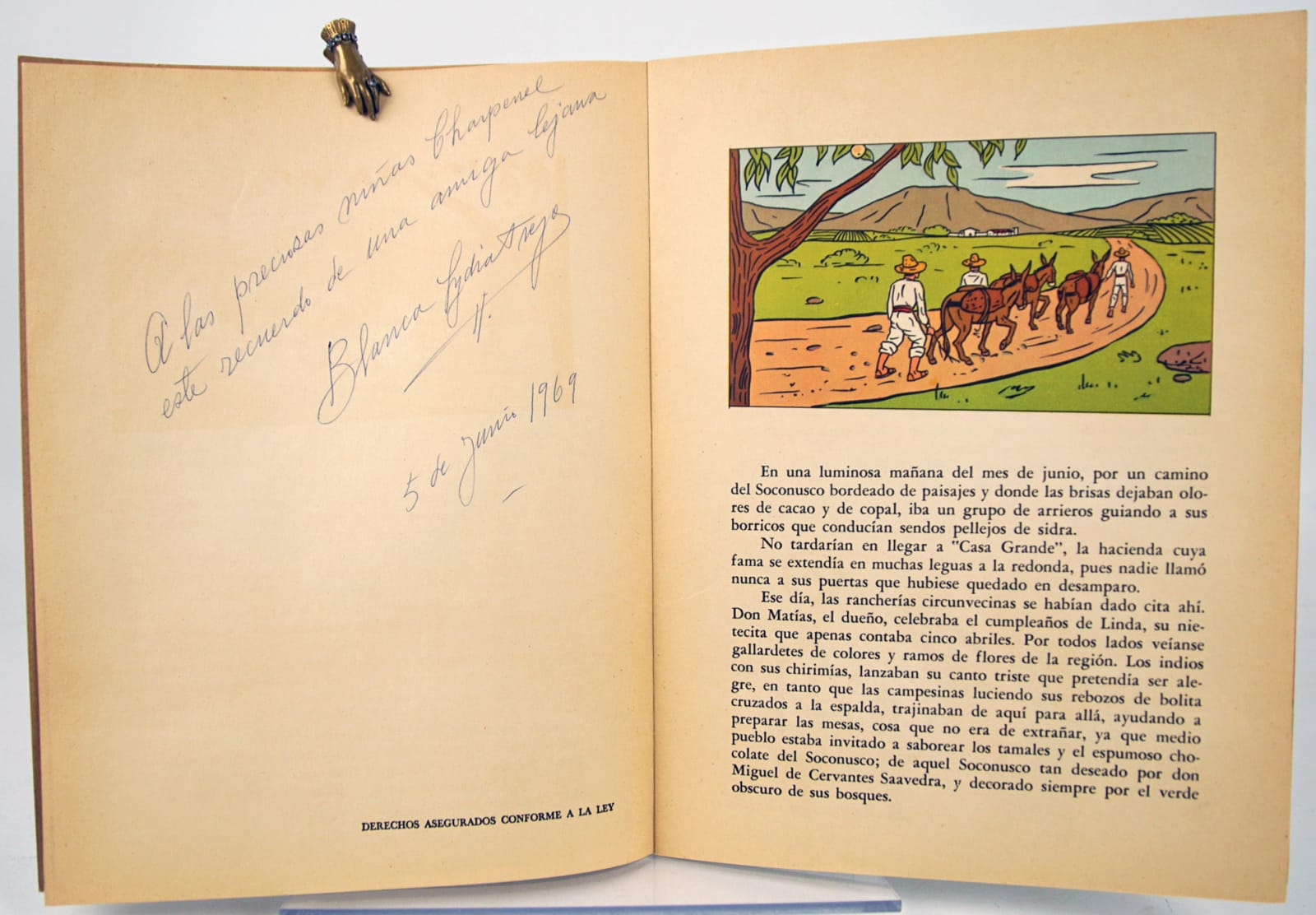 Maravillas de un Colmenar by Blanca Lydia Trejo. Author inscription and first page