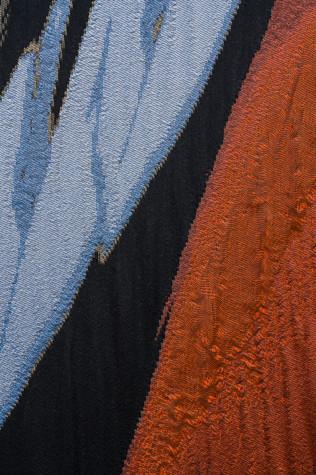 Constanza Camila Kramer Garfias, Melting away, 2021, Jacquardweave, stretcher frame, 90 x 120 x 6 cm, photo credit Maximilian Geuer