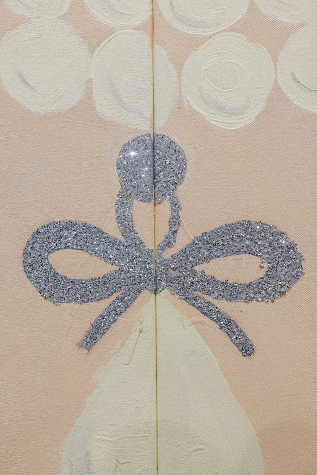 Gabrielle Graessle, natural pearl, 2025, acrylic and glitter on canvas (diptych) - Detail