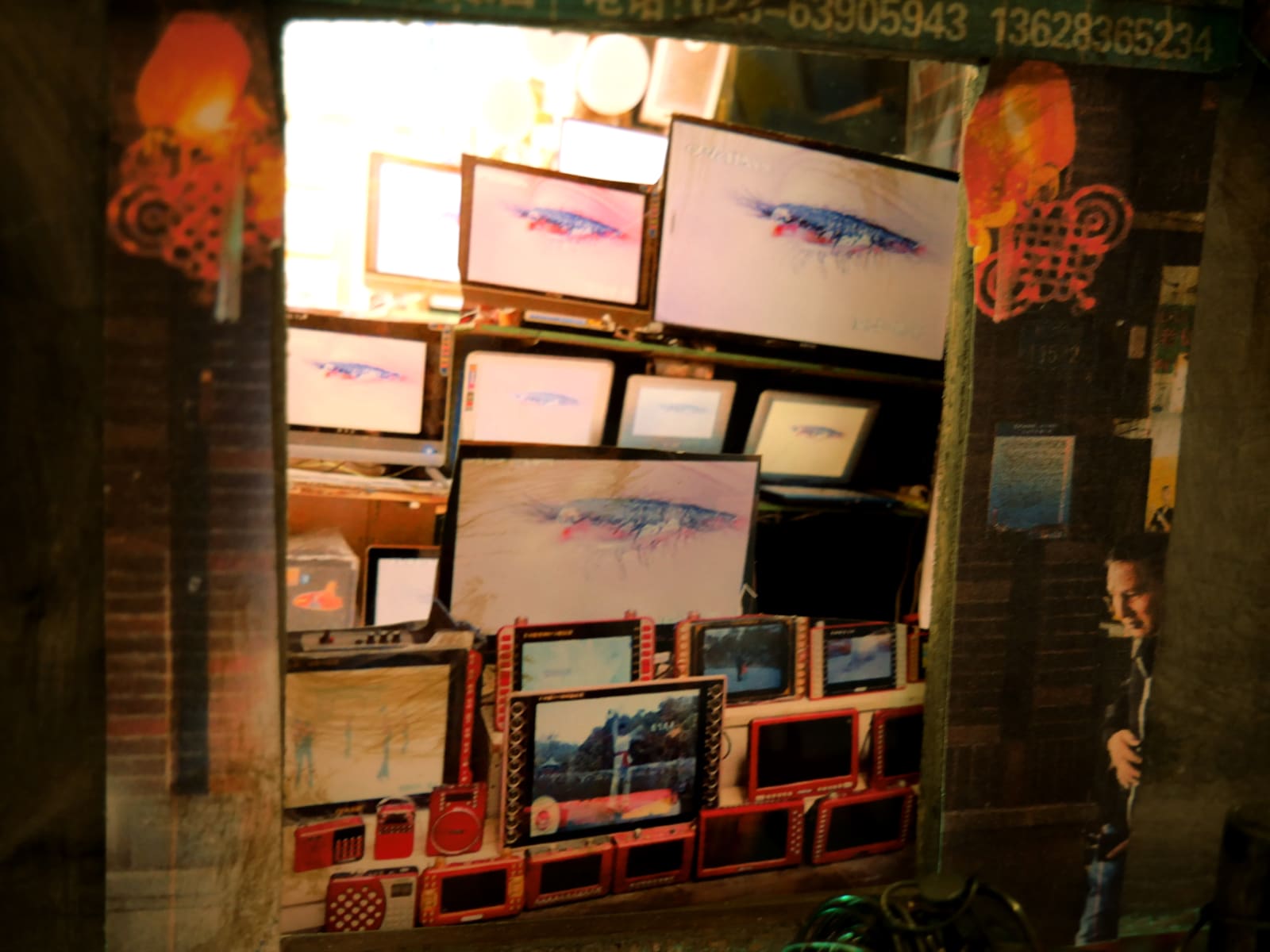 Tracey Snelling, Shanghai/Chongqing Hot Pot/Mixtape Building, 2019